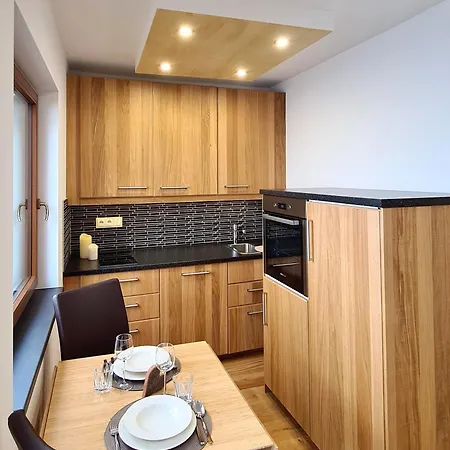 Superior Eva Apartment